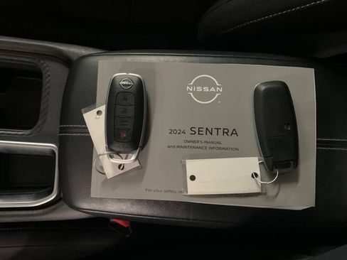 Used 2024 Nissan Sentra SV FWD image 9