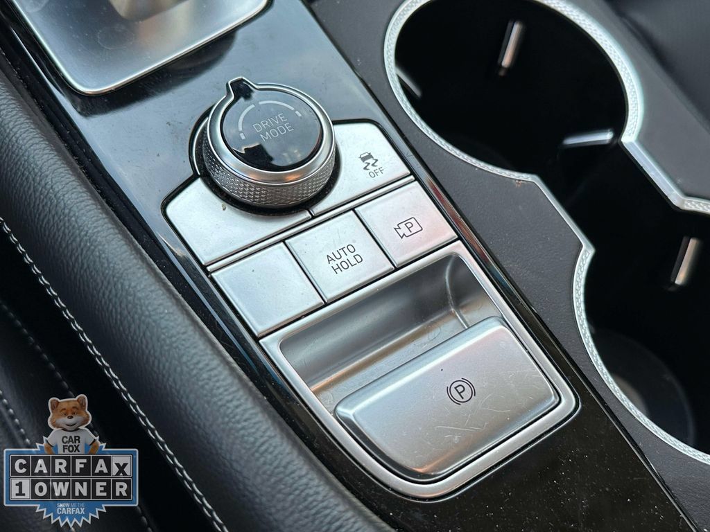 Used 2025 Genesis G70 2.5T AWD/4WD image 31
