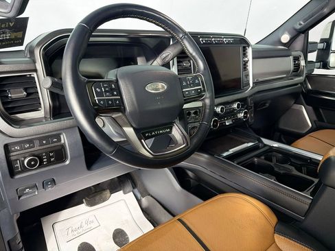 Used 2024 Ford F250 Platinum AWD/4WD image 9