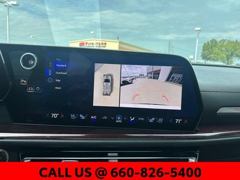 Used 2024 Chevrolet Traverse RS AWD/4WD image 24