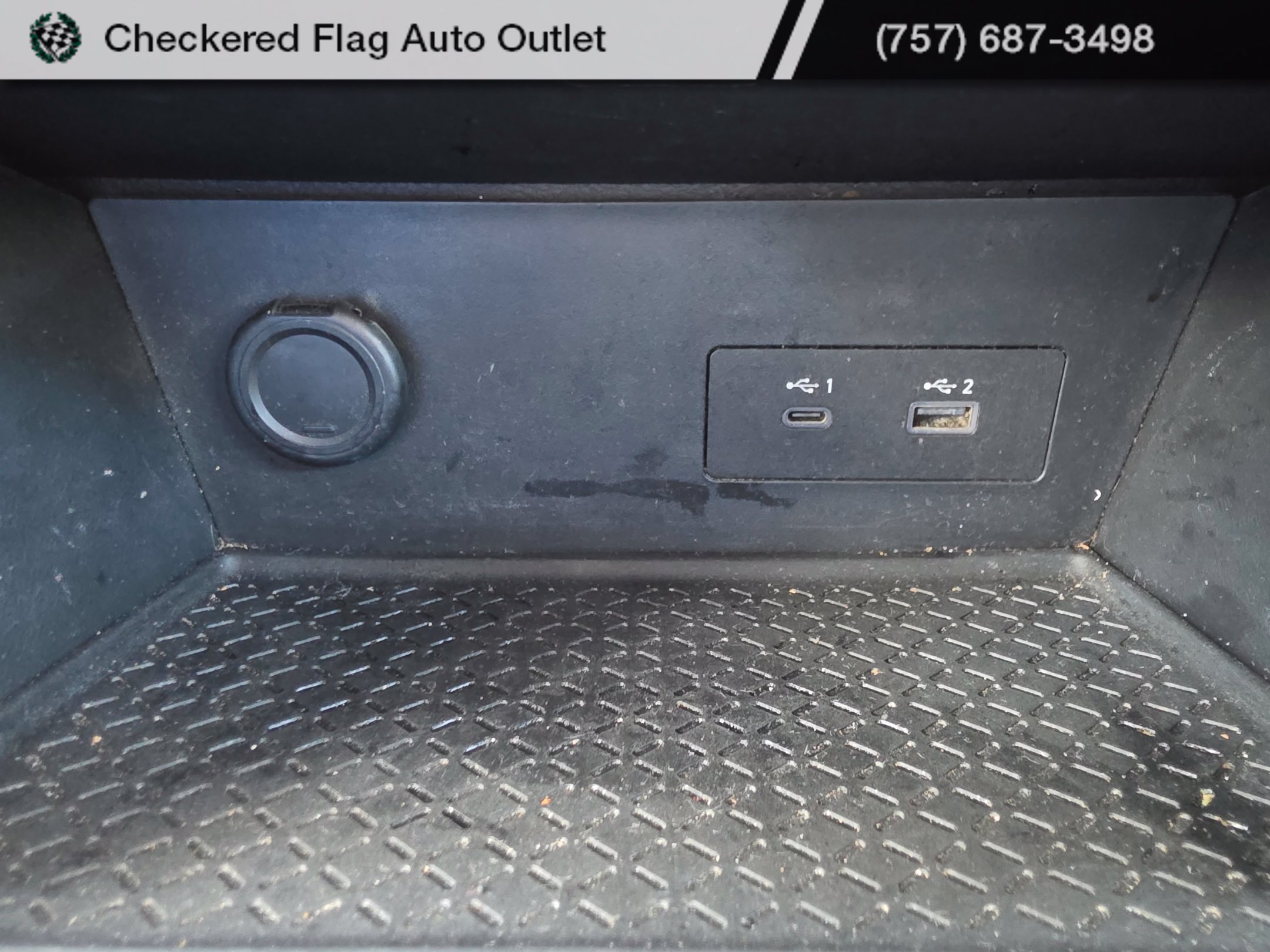 Used 2022 Nissan Pathfinder SL w/ SL Black Package FWD image 17