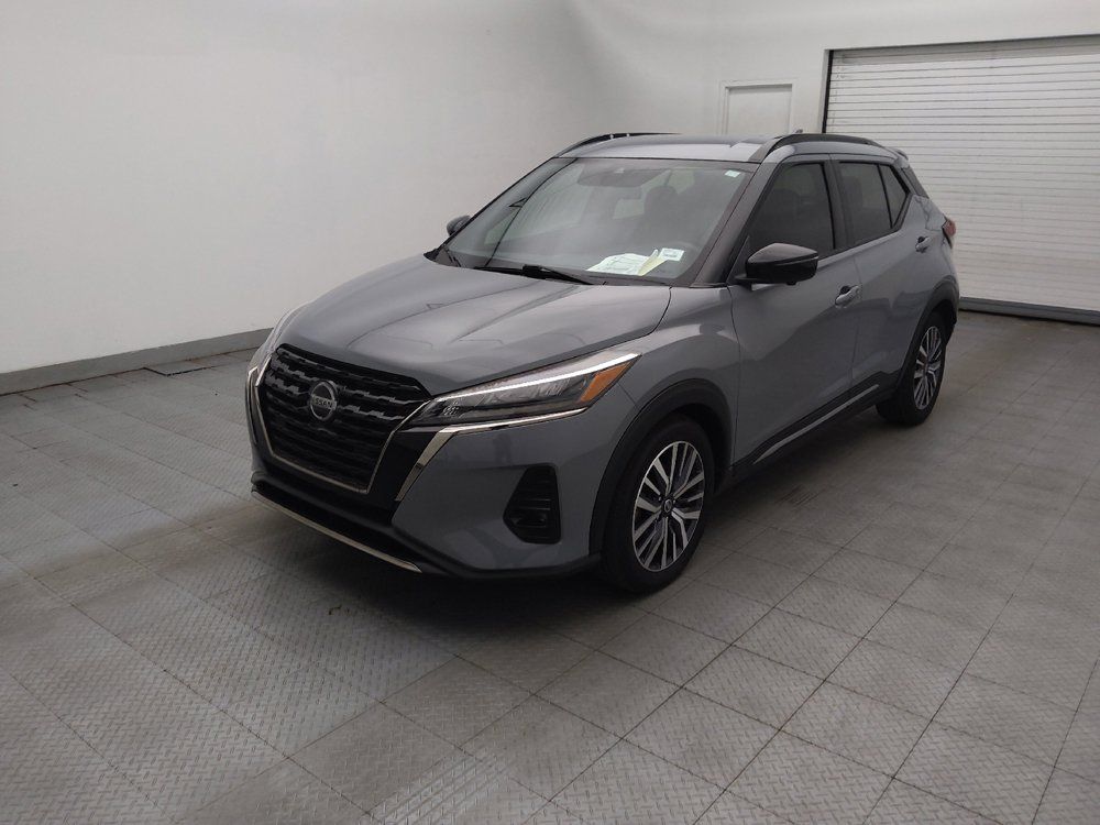 Used 2021 Nissan Kicks SR w/ SR Premium Package FWD image 2