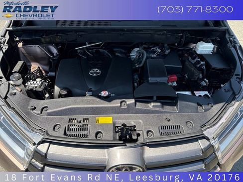 Used 2019 Toyota Highlander Limited AWD/4WD image 10