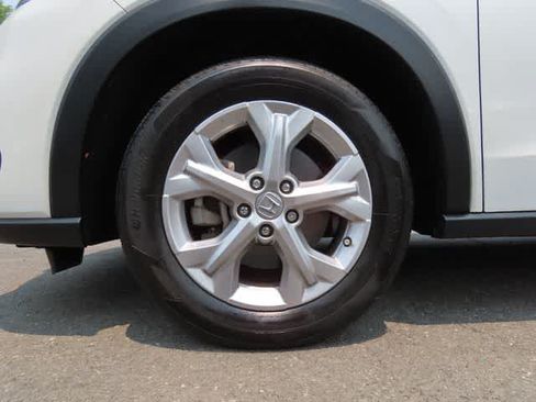 Certified 2023 Honda HR-V LX image 9
