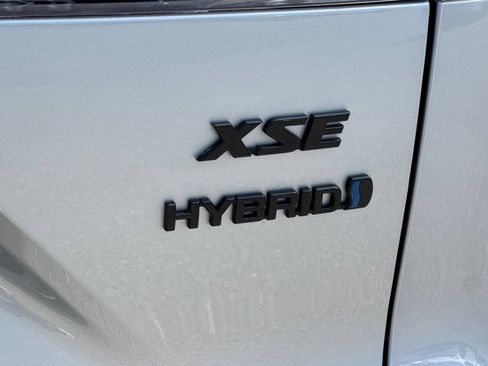 Certified 2024 Toyota Corolla Cross AWD Hybrid w/ Convenience Package image 27