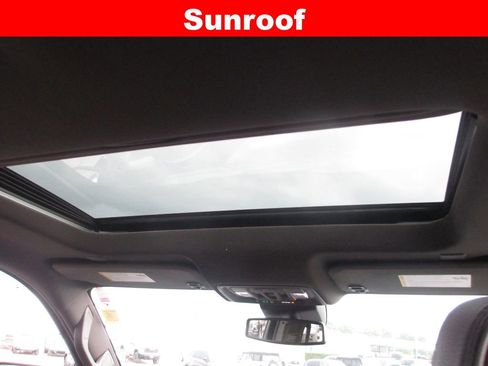 Used 2022 GMC Sierra 1500 Denali AWD/4WD image 17