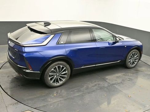 New 2025 Cadillac Lyriq Sport image 35