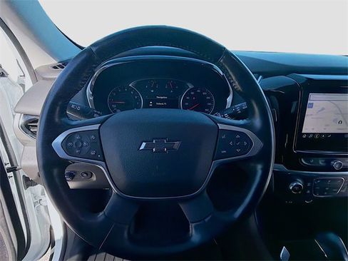 Used 2021 Chevrolet Traverse RS image 40