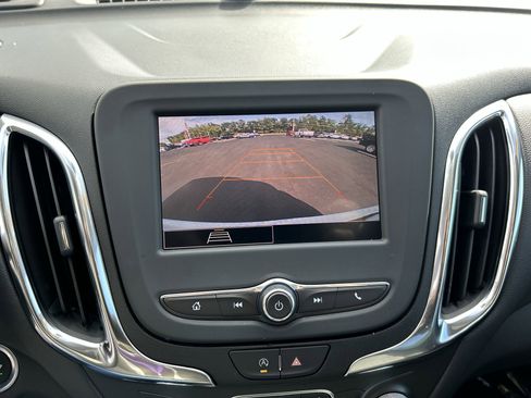 Used 2024 Chevrolet Equinox LT image 16