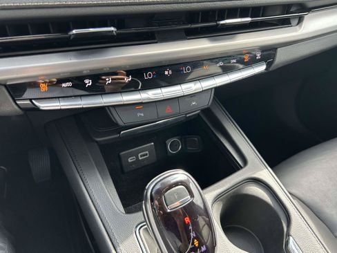 Used 2025 Cadillac XT4 Premium Luxury FWD image 26