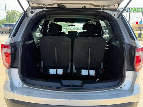 Used 2017 Ford Explorer XLT AWD/4WD image 14