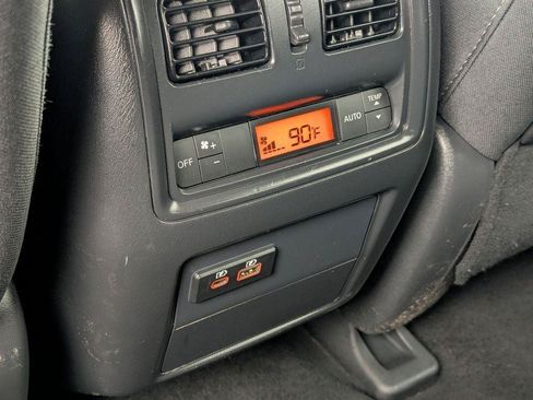 Used 2020 Nissan Pathfinder S AWD/4WD image 24