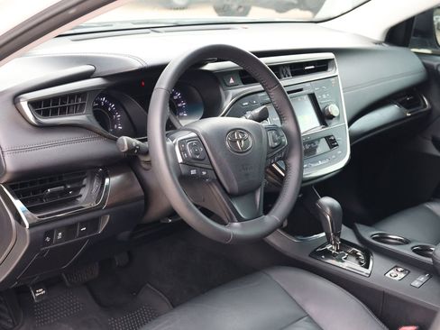 Used 2017 Toyota Avalon XLE w/ Carpet Mat Package FWD image 13