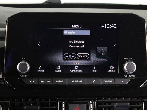 Certified 2024 Nissan Pathfinder SV FWD image 9