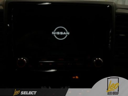 Used 2023 Nissan Frontier PRO-4X w/ Pro Convenience Package AWD/4WD image 14