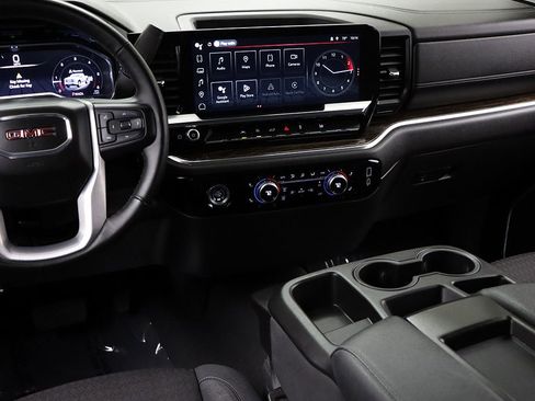 Used 2024 GMC Sierra 1500 Elevation AWD/4WD image 16