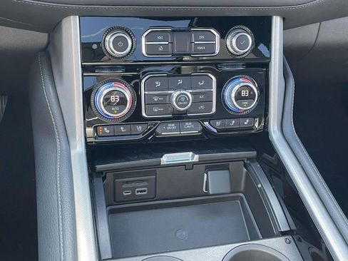 Used 2021 GMC Yukon Denali w/ Denali Ultimate Package image 25