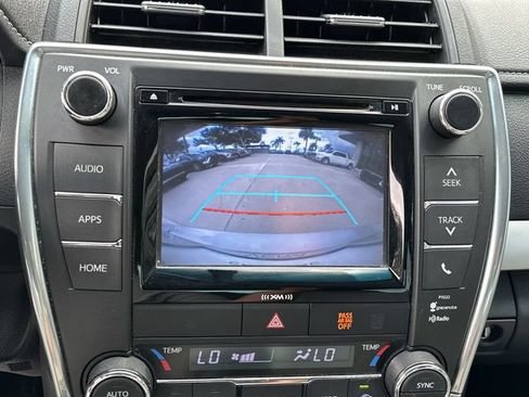 Used 2016 Toyota Camry XSE FWD image 21