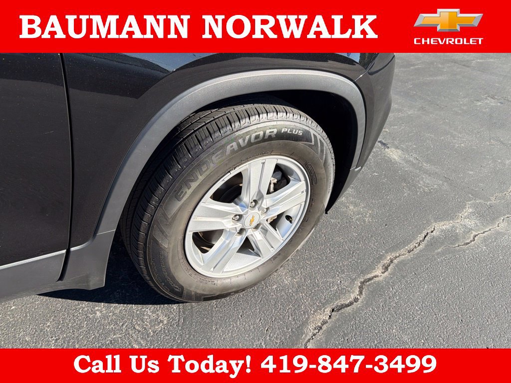 Used 2020 Chevrolet Trax LS w/ Tint and Cruise Package FWD image 9