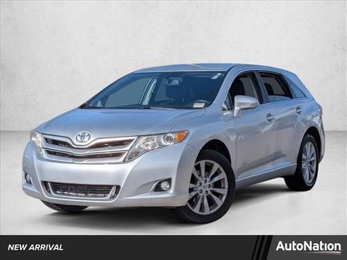 Used 2013 Toyota Venza LE image 1