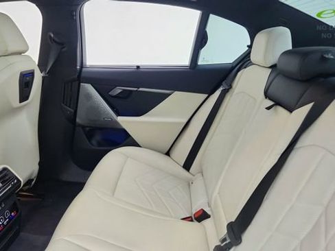Used 2026 BMW 530i RWD image 28
