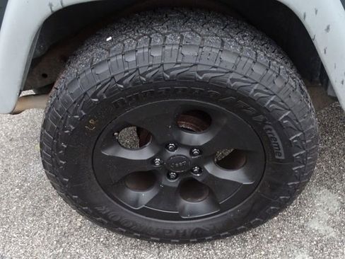 Used 2004 Jeep Wrangler SE w/ Full Face Tire & Wheel Group AWD/4WD image 13