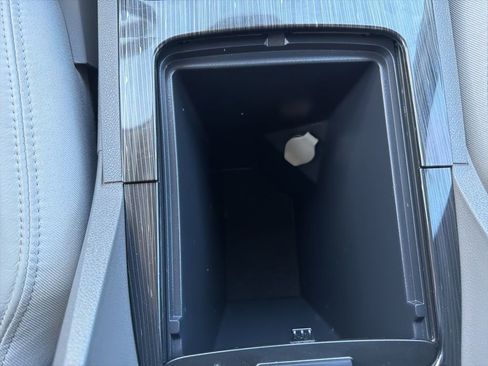 Used 2016 Chevrolet Traverse LT image 40