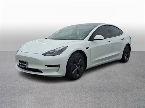 Used 2022 Tesla Model 3 Long Range image 1