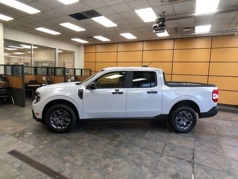 New 2025 Ford Maverick XLT w/ XLT Luxury Package image 4