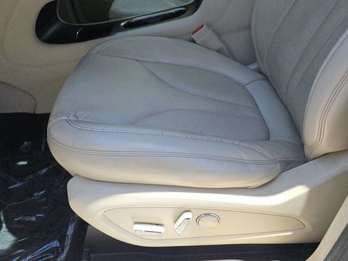 Used 2016 Lincoln MKC Select w/ Select Plus Package FWD image 20