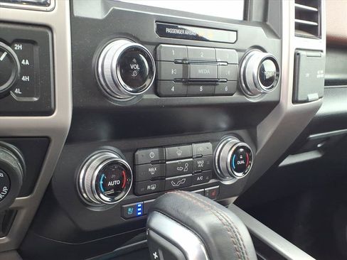 Used 2019 Ford F150 Platinum w/ Technology Package image 14