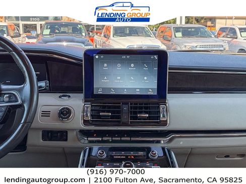 Used 2018 Lincoln Navigator L Reserve w/ Technology Package AWD/4WD image 12