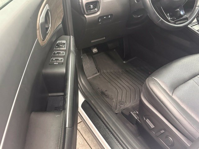 Used 2023 Kia Sorento S w/ Panoramic Sunroof Package AWD/4WD image 11