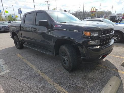 Used 2022 Chevrolet Silverado 1500 Custom Trail Boss AWD/4WD image 2
