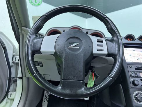 Used 2005 Nissan 350Z Touring RWD image 21