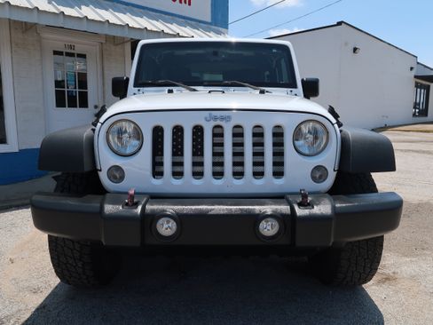 Used 2015 Jeep Wrangler Sport w/ Quick Order Package 24S AWD/4WD image 9