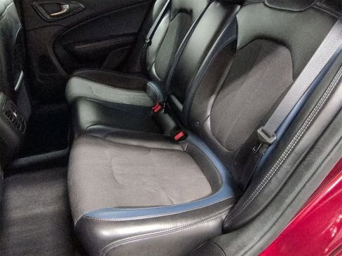 Used 2015 Chrysler 200 S w/ Comfort Group image 20