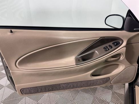 Used 2001 Ford Mustang Coupe image 13