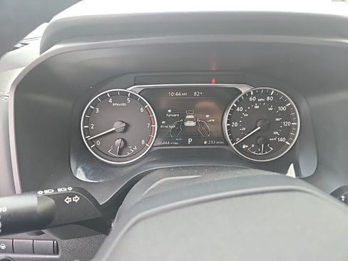 Used 2025 Nissan Rogue SV AWD/4WD image 4