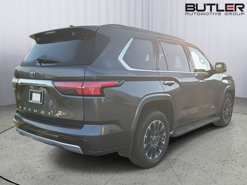 Used 2023 Toyota Sequoia Limited w/ Tow Technology Package RWD image 8