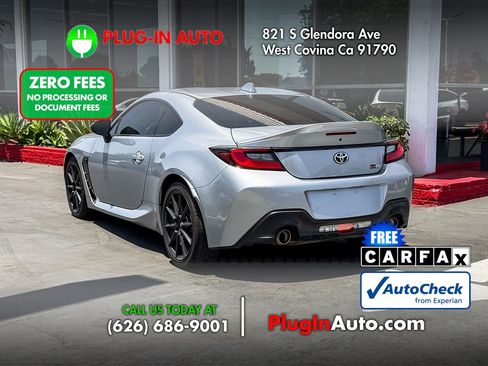 Used 2023 Toyota GR86 Premium RWD image 2
