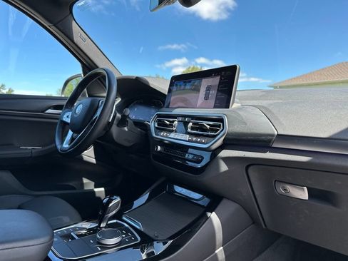 Used 2024 BMW X3 xDrive30i w/ Premium Package w/ZPA AWD/4WD image 23
