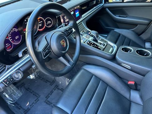 Used 2021 Porsche Panamera image 4