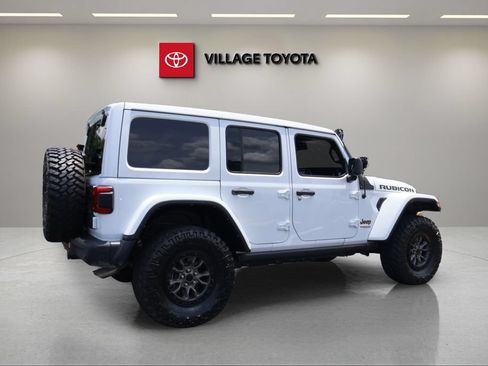 Used 2022 Jeep Wrangler Unlimited Rubicon w/ Trailer Tow Package AWD/4WD image 5