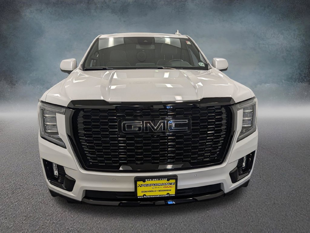 Used 2024 GMC Yukon SLT w/ SLT Premium Package AWD/4WD image 2