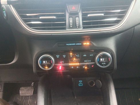 Used 2021 Ford Escape SEL w/ Technology Package image 30