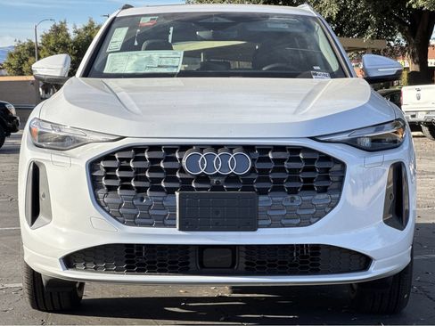 New 2025 Audi Q5 Premium image 6