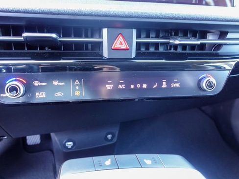Used 2022 Kia EV6 Light image 20