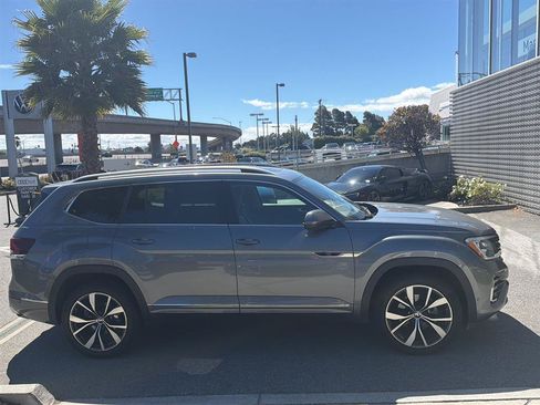 Used 2024 Volkswagen Atlas SEL Premium R-Line AWD/4WD image 5
