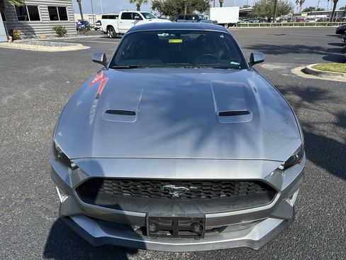 Used 2020 Ford Mustang Coupe image 9